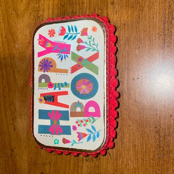 Happy Box - Picture 1 of 9